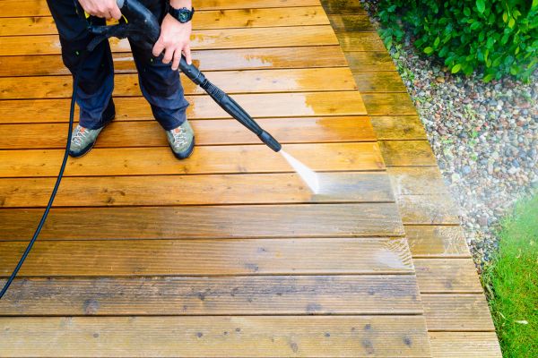 Deck Power Washing in Knoxville
