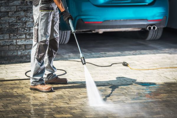 Driveway Pressure Washing in Knoxville
