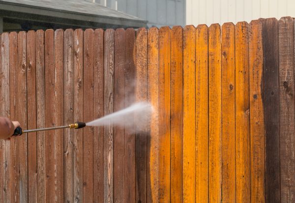 Cost of Fence Power Washing in Knoxville