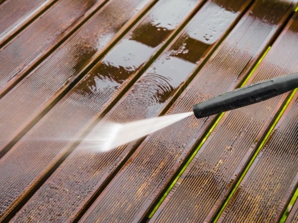 Deck Pressure Washing in Knoxville