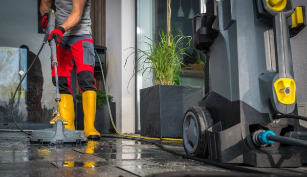 Commercial Pressure Cleaning in Knoxville