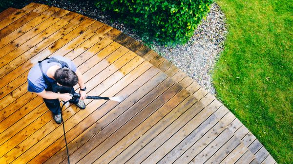 Deck Pressure Cleaning in Knoxville