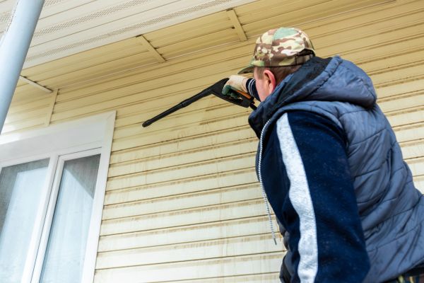 Vinyl Siding Pressure Cleaning in Knoxville