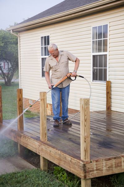 Cost of Deck Mold Cleaning in Knoxville