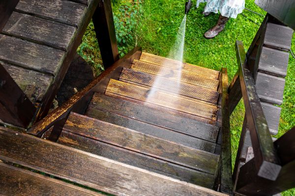 Wood Power Washing in Knoxville