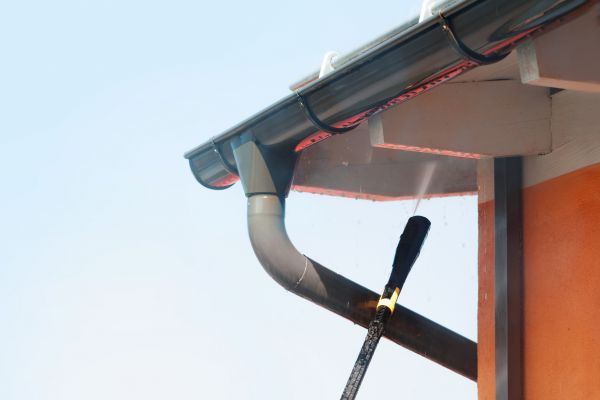 Eaves Power Washing in Knoxville