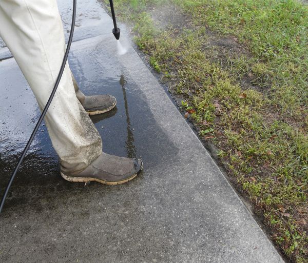 Cost of Concrete Slab Powerwashing in Knoxville